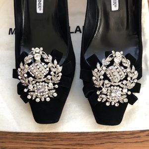 Manolo Blahnik Suede Okatto pumps EUC!